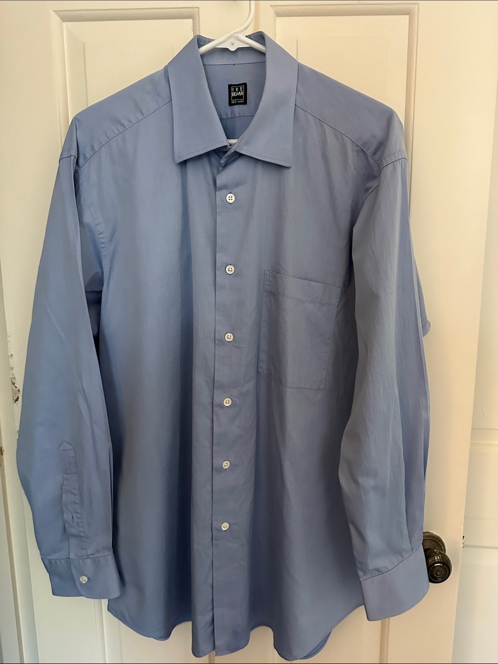 Ike Behar Men’s Light Blue Long-Sleeve Dress Shirt